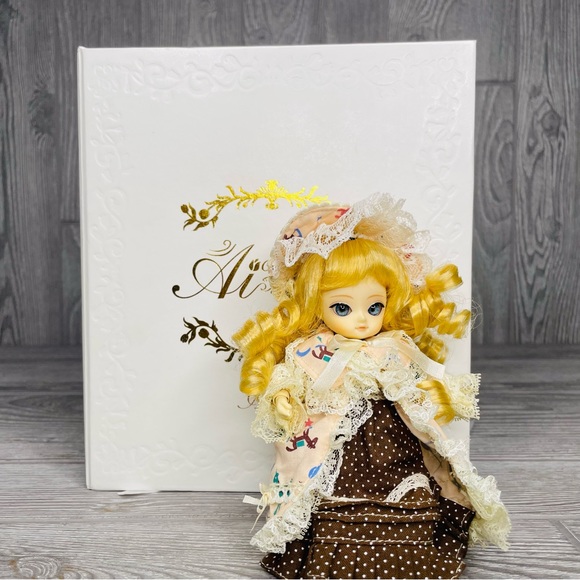 Nwt Nerine AI ball jointed doll small yosd size with accessories bjd - Picture 2 of 9